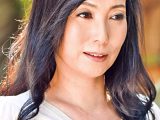 ご無沙汰な母を狙う息子の邪な欲望 麗子