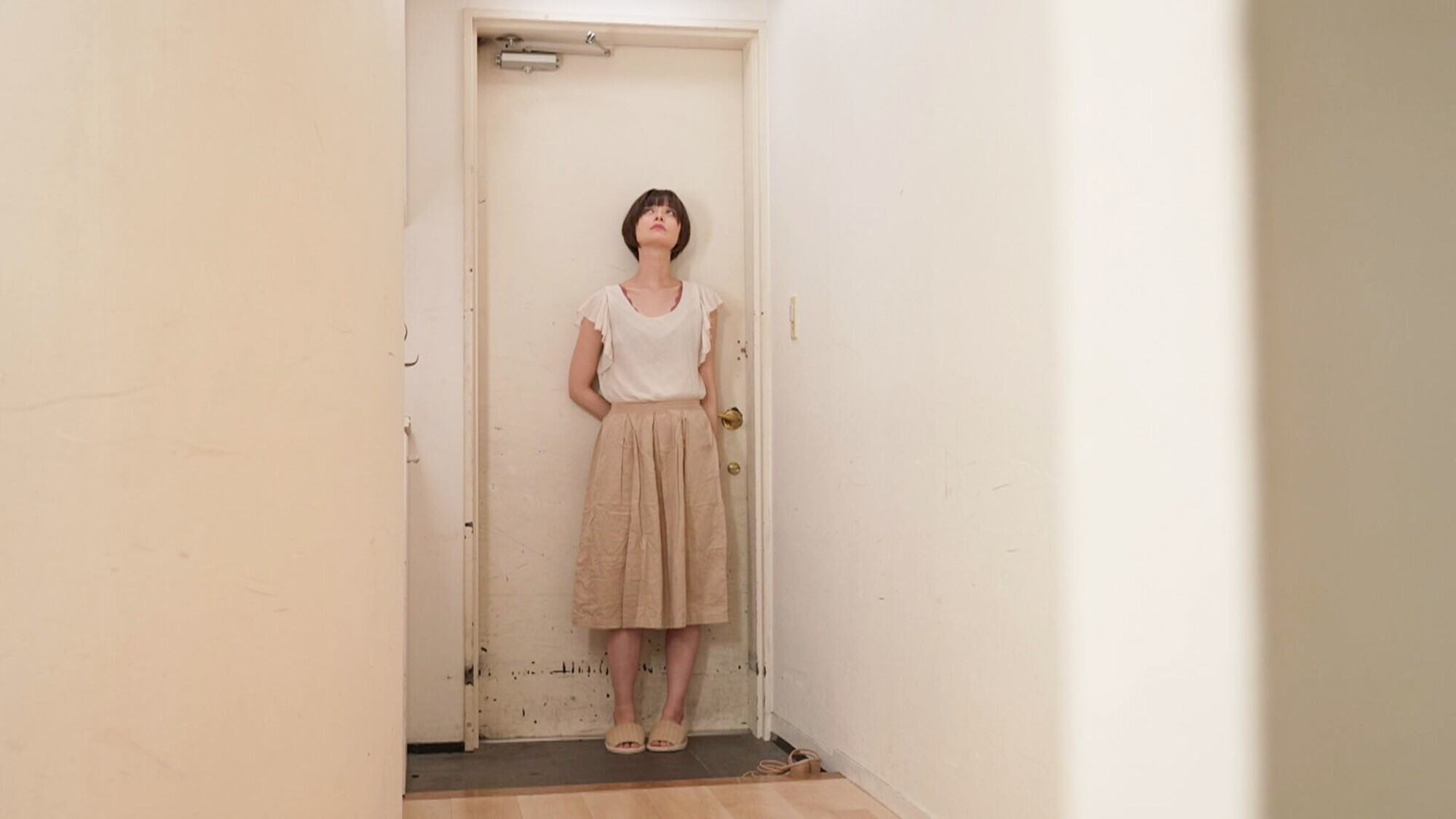 夫の部下に言い寄られ･･･自宅で裏切りのNTR 月乃ルナ