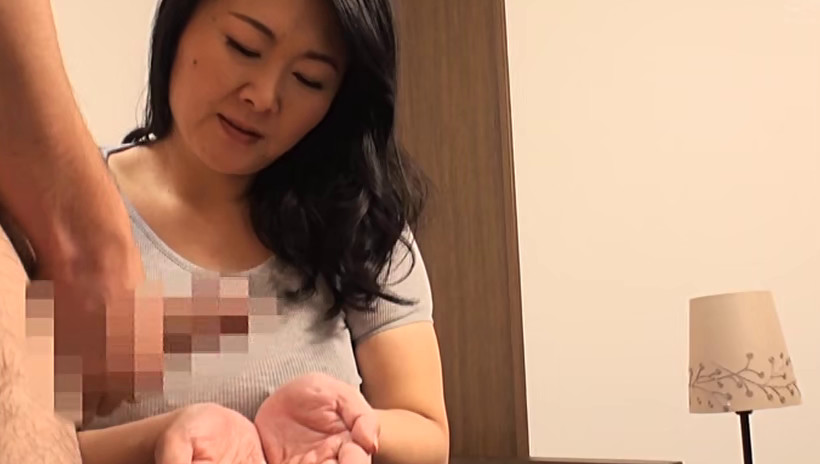 熟女人妻と美大女子のセンズリ鑑賞の違いを考察する