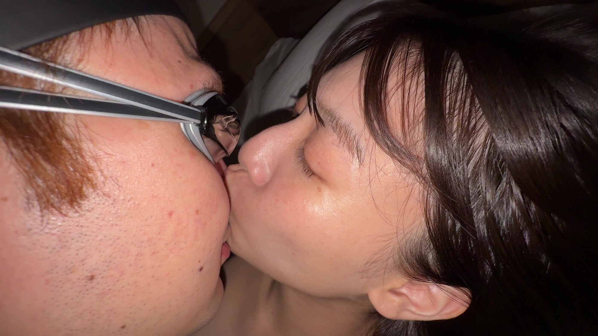 【個人撮影】湊波流のデカ舌ディープキス＆ツバ鼻吸い