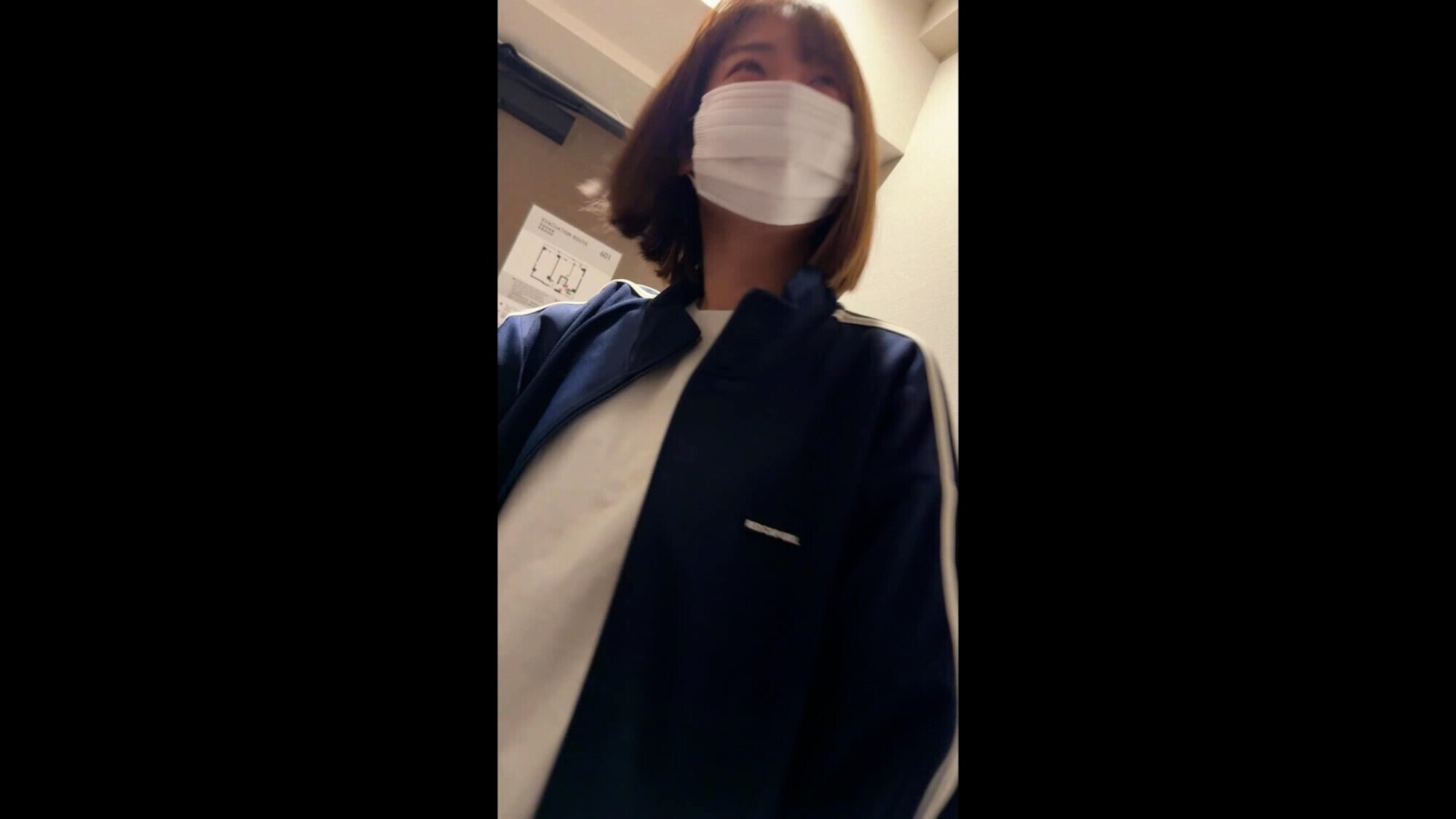 地味系清楚な大学生はるちゃん20歳！ 見た目によらず履いていたのはTバックで中出し常習犯ww 素人大学生カップルのハメ撮りが流出！w